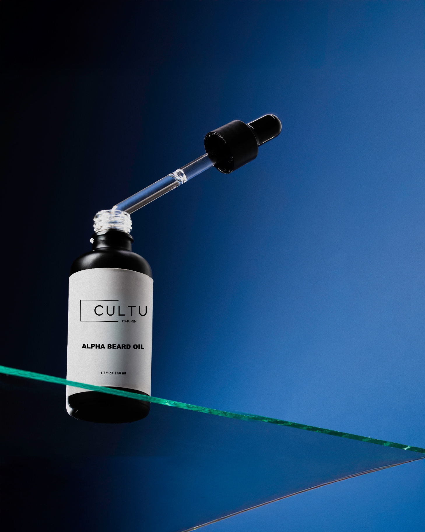 Cultu Alpha Beard Oil on glass
